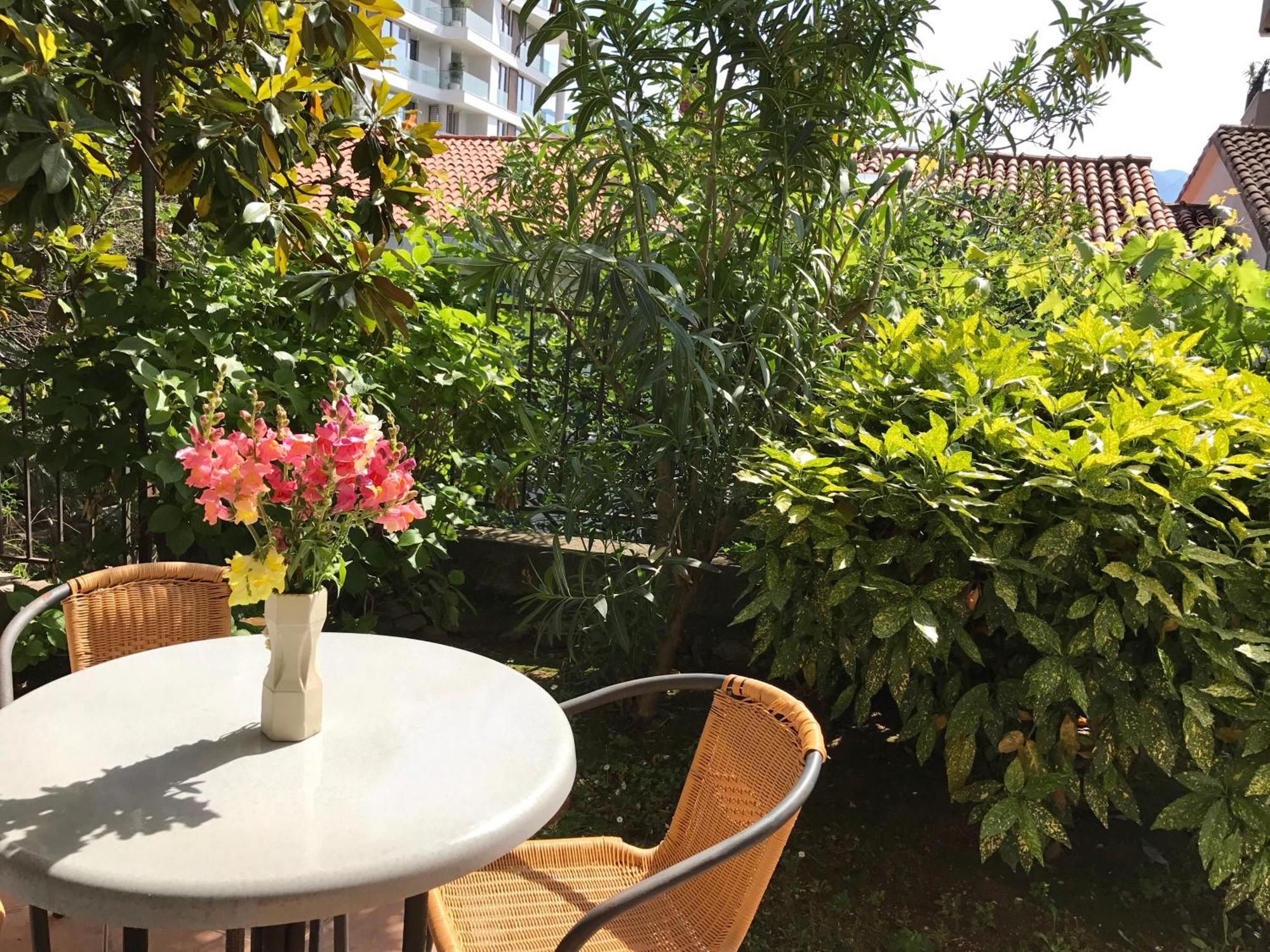 Apartments Luka บุดวา ภายนอก รูปภาพ