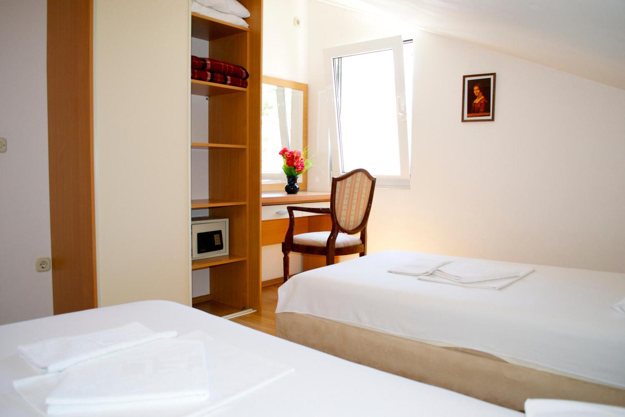 Apartments Luka บุดวา ภายนอก รูปภาพ