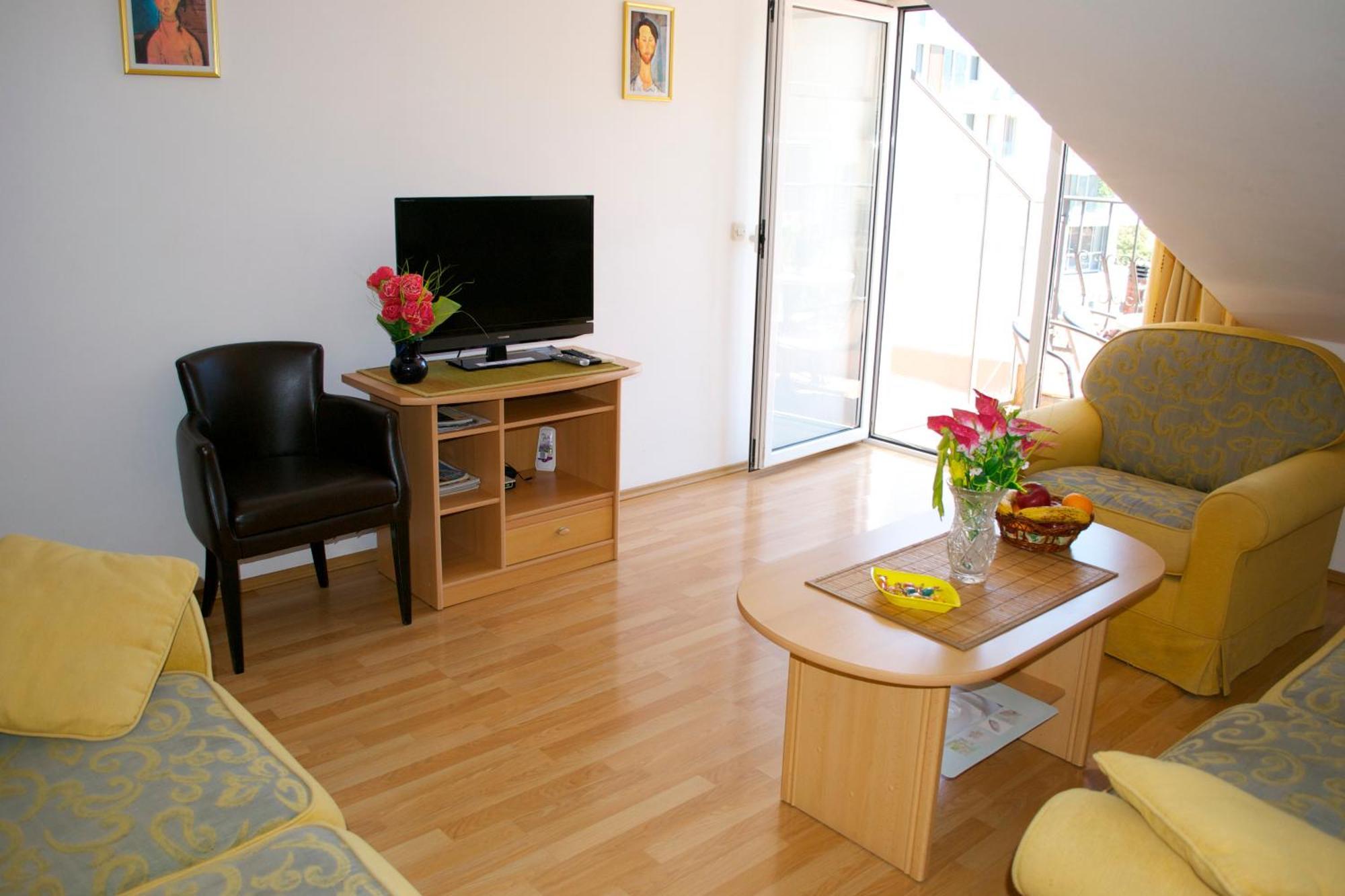 Apartments Luka บุดวา ภายนอก รูปภาพ