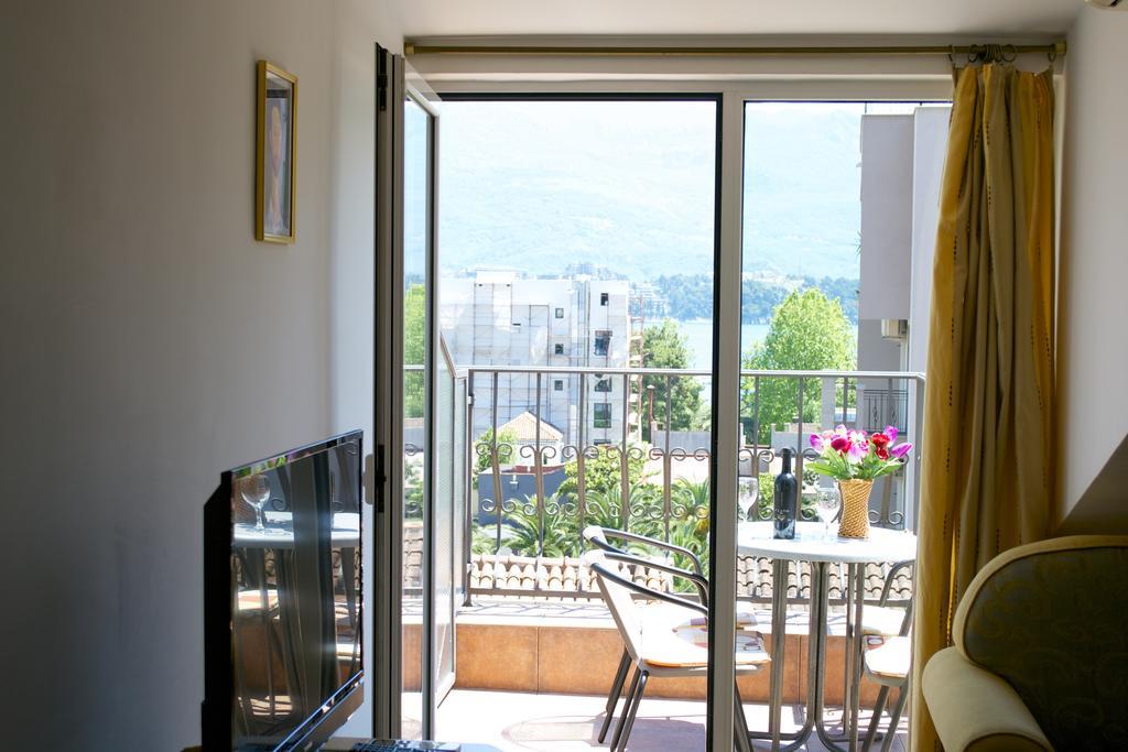 Apartments Luka บุดวา ภายนอก รูปภาพ