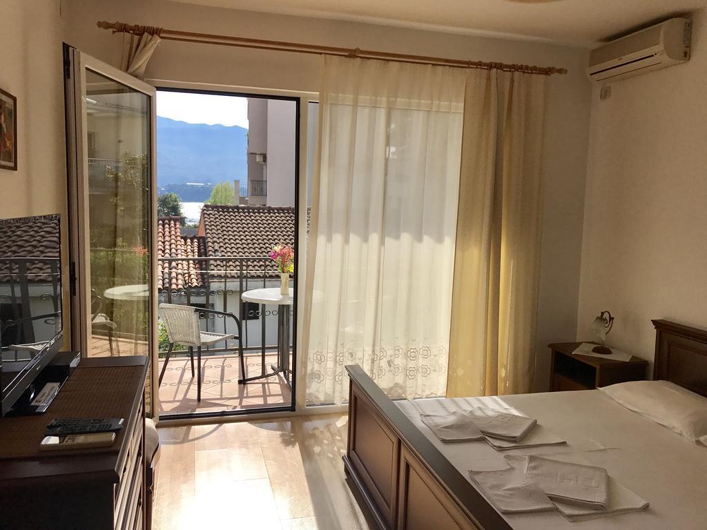Apartments Luka บุดวา ภายนอก รูปภาพ