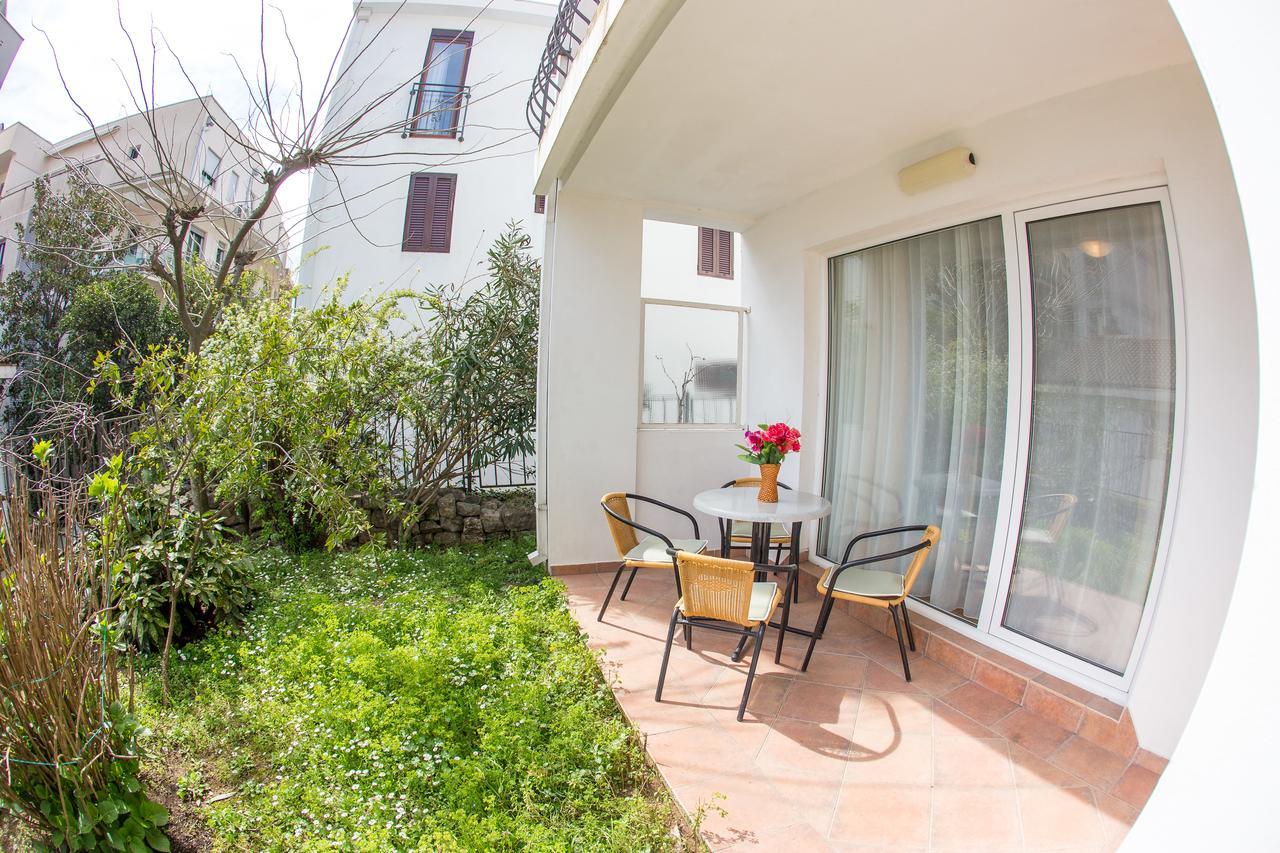 Apartments Luka บุดวา ภายนอก รูปภาพ