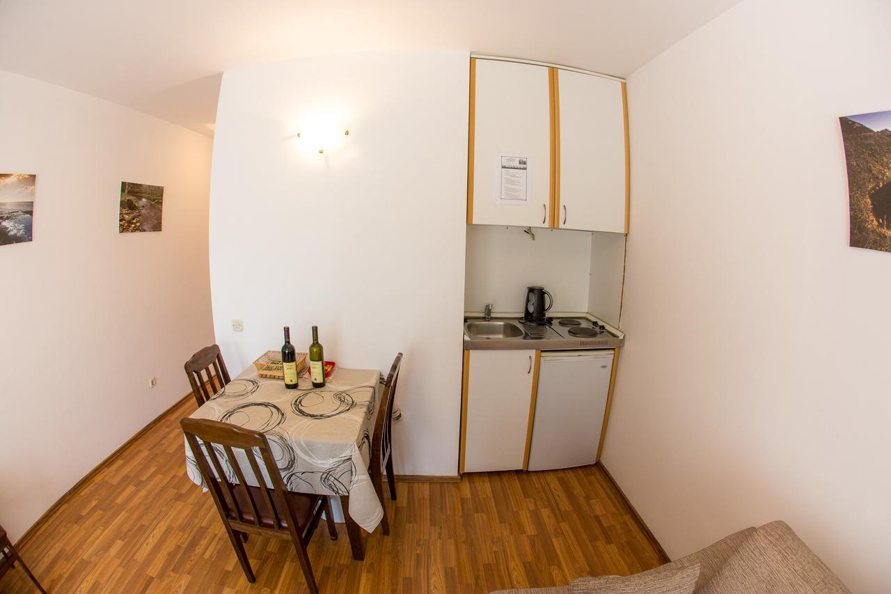 Apartments Luka บุดวา ภายนอก รูปภาพ