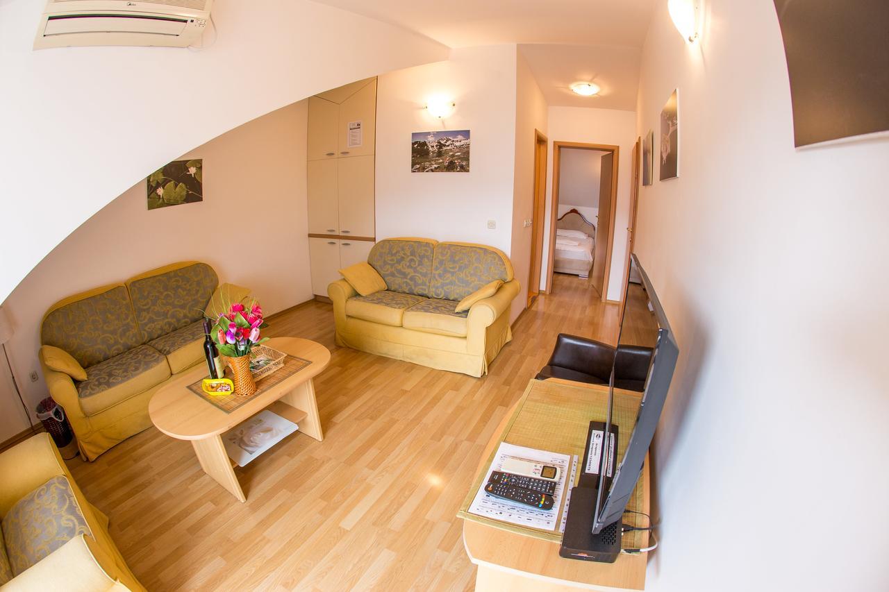 Apartments Luka บุดวา ภายนอก รูปภาพ