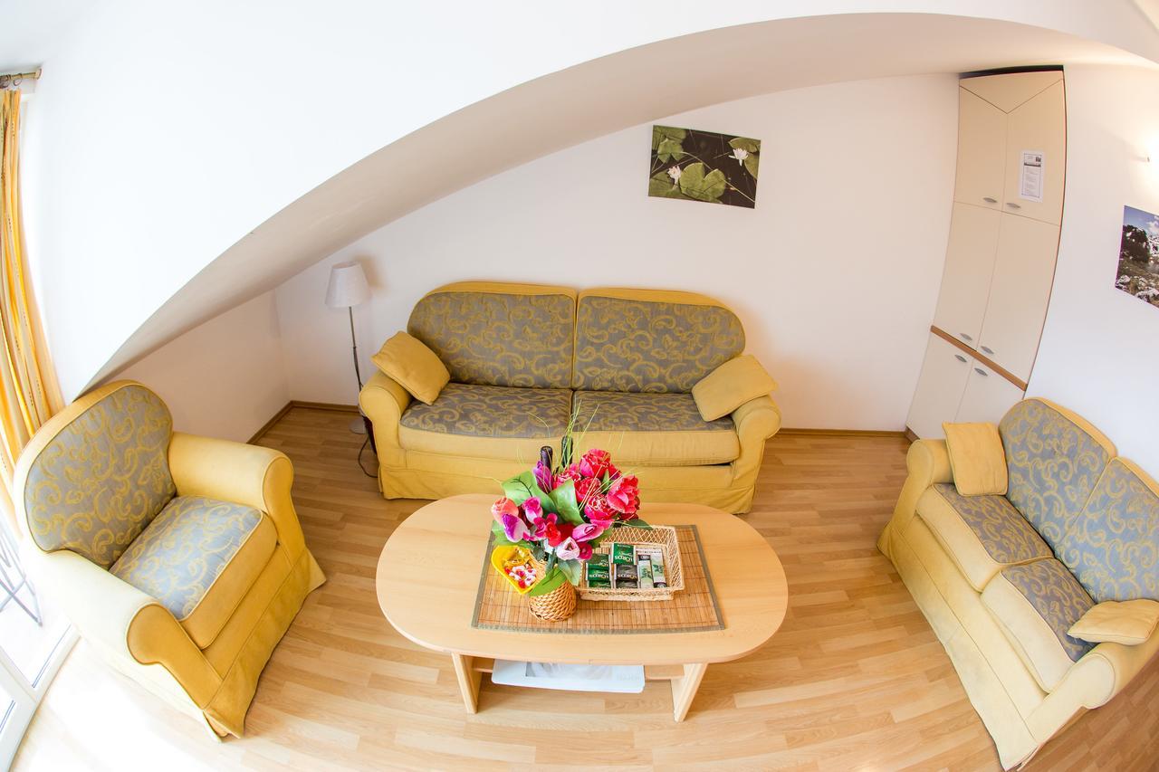 Apartments Luka บุดวา ภายนอก รูปภาพ