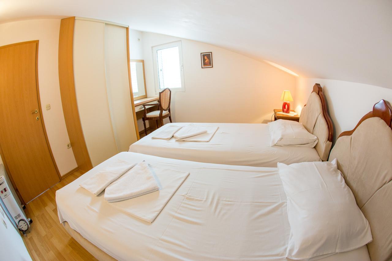 Apartments Luka บุดวา ภายนอก รูปภาพ